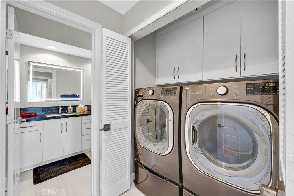 Image 21 of property listing at 270 Cagney 207, Newport Beach, CA 92663