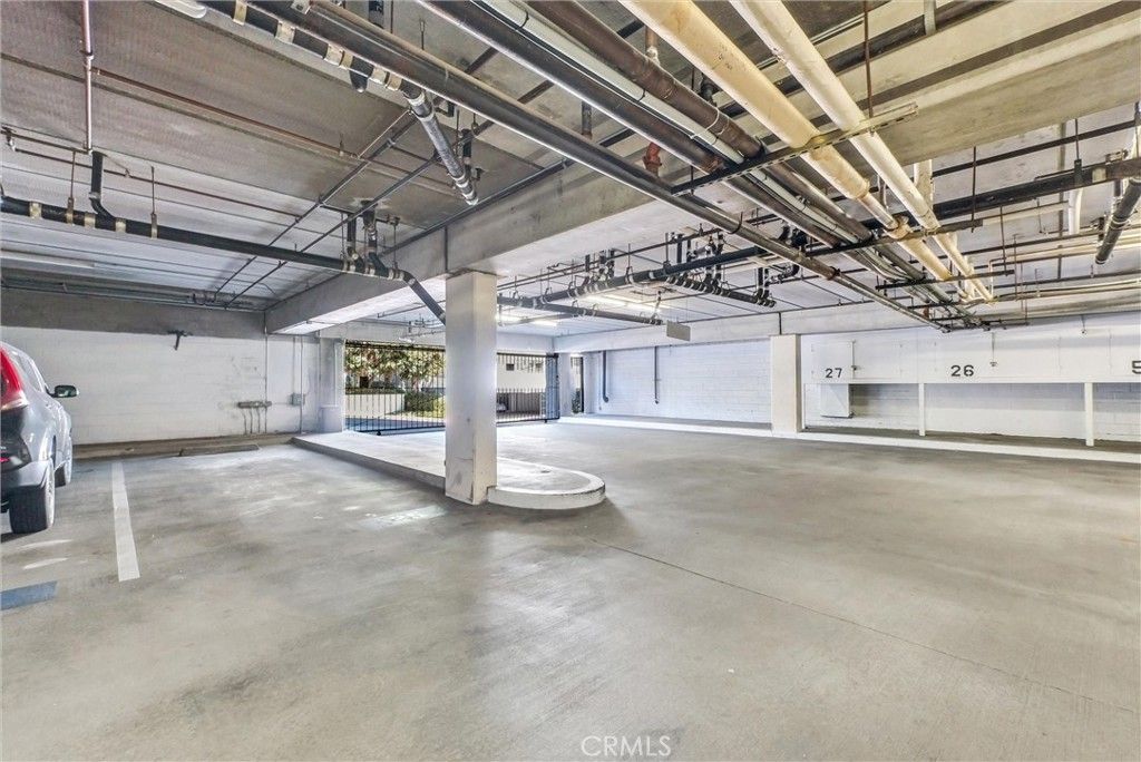 Image 26 of property listing at 270 Cagney 207, Newport Beach, CA 92663