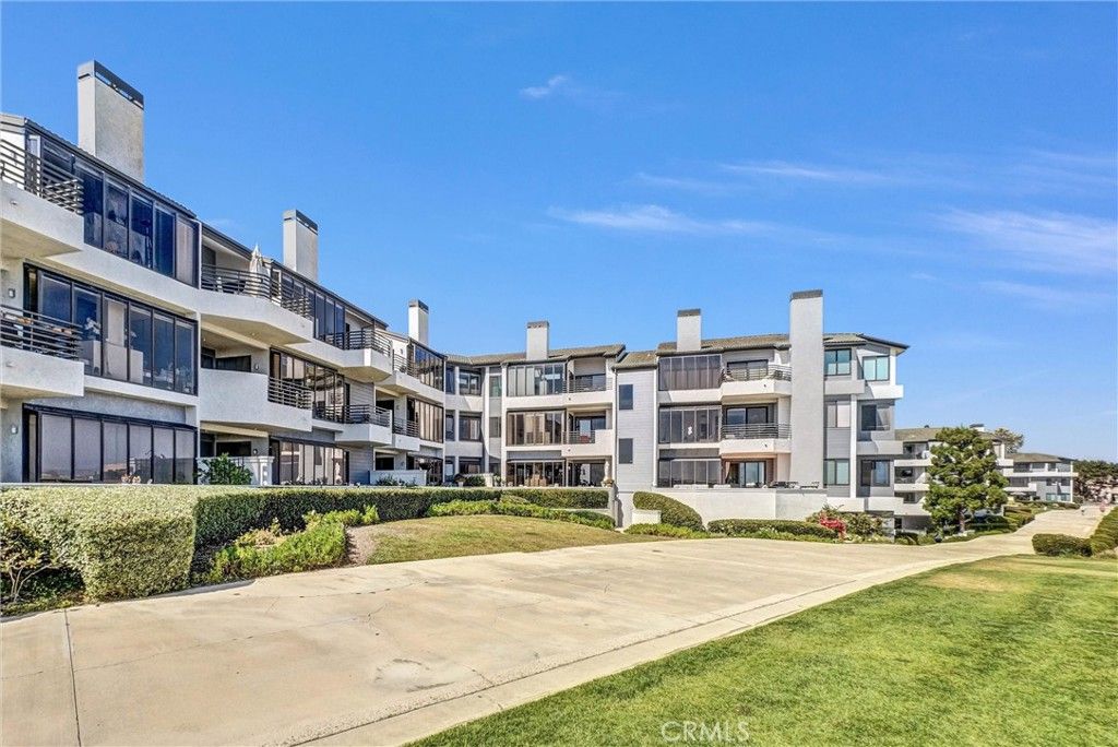 Image 28 of property listing at 270 Cagney 207, Newport Beach, CA 92663