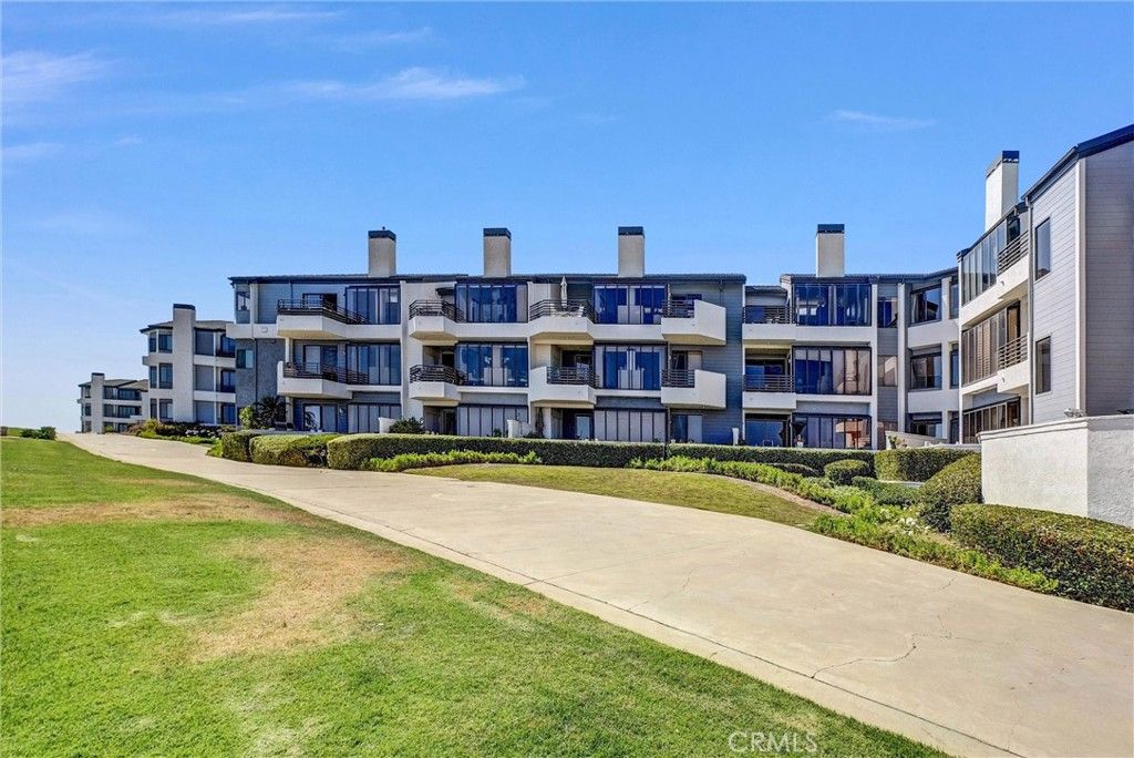 Image 29 of property listing at 270 Cagney 207, Newport Beach, CA 92663
