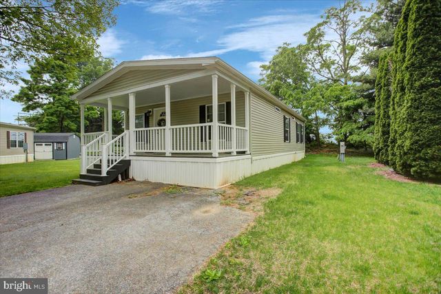 38 COLONIAL CIRCLE, Shippensburg, PA 17257