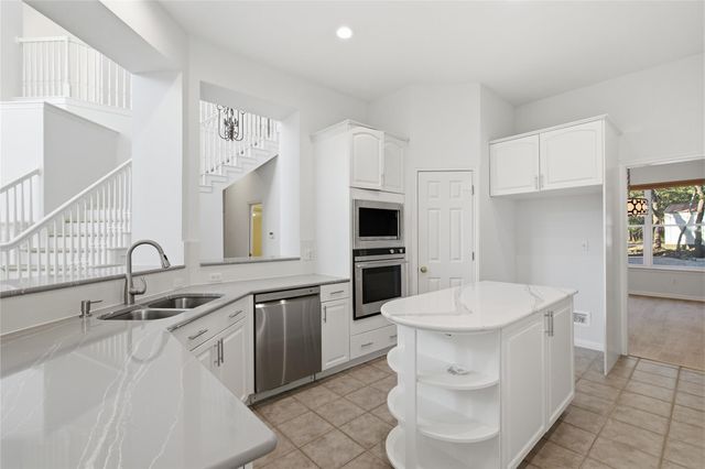 8204 Texas Plume RD, Austin, TX 78759