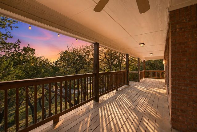 8204 Texas Plume RD, Austin, TX 78759