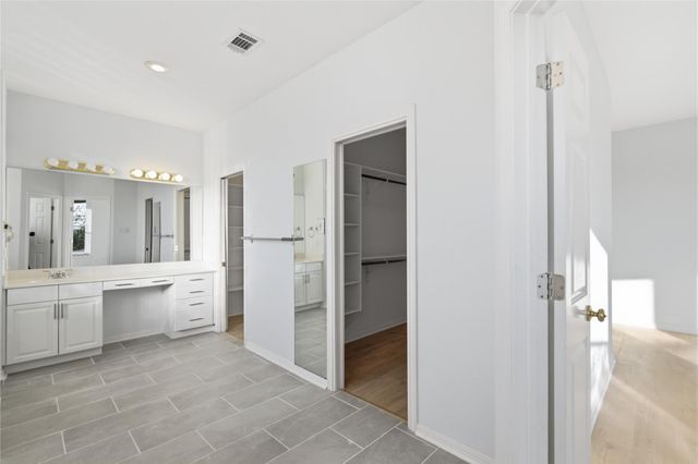 8204 Texas Plume RD, Austin, TX 78759