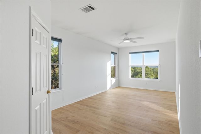 8204 Texas Plume RD, Austin, TX 78759