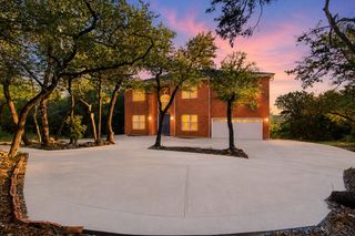 8204 Texas Plume RD, Austin, TX 78759