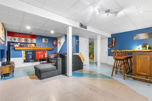 2 Danforth 2, Haverhill, MA 01832