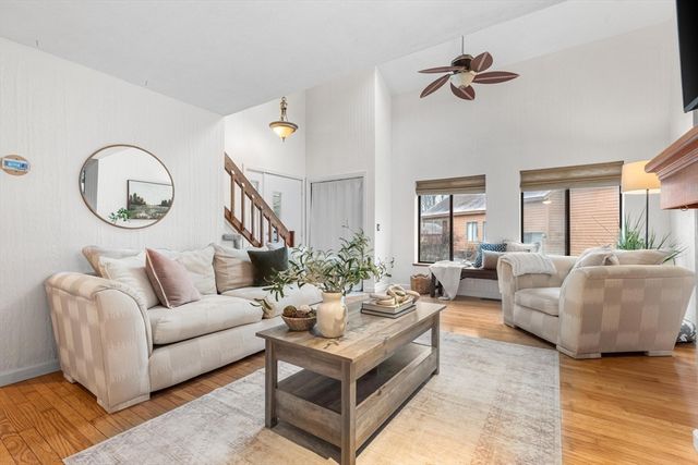 2 Danforth 2, Haverhill, MA 01832