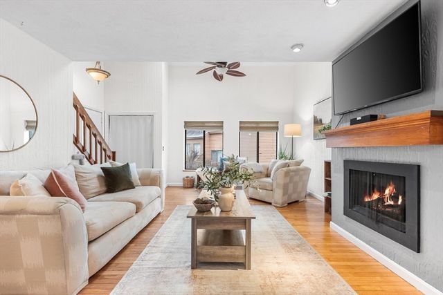 2 Danforth 2, Haverhill, MA 01832