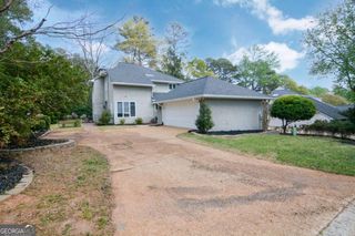 2560 Links End, Roswell, GA 30076