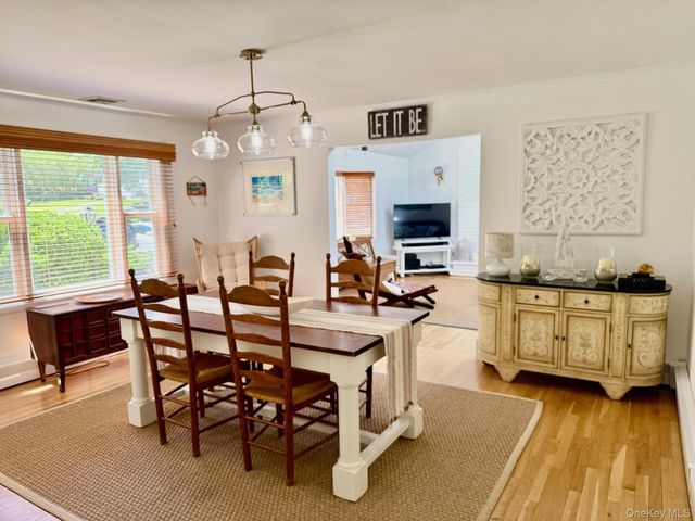 111 Fanning Avenue, Hampton Bays, NY 11946