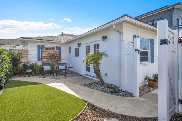 2704-06 Deerpark Dr, San Diego, CA 92110
