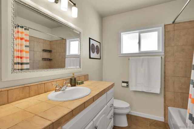 2704-06 Deerpark Dr, San Diego, CA 92110