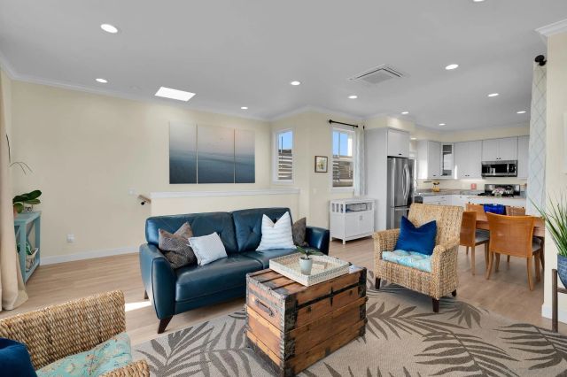 2704-06 Deerpark Dr, San Diego, CA 92110