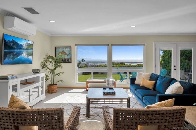 2704-06 Deerpark Dr, San Diego, CA 92110