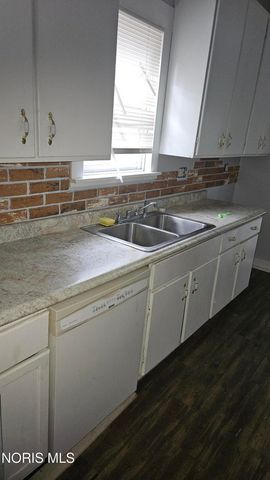 725 Plymouth Street, Toledo, OH 43605