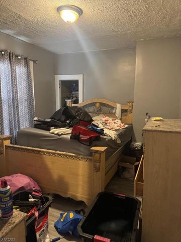 15 Walter Pl, Irvington Twp., NJ 07111