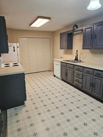 926 Money Ave, Augusta, KS 67010