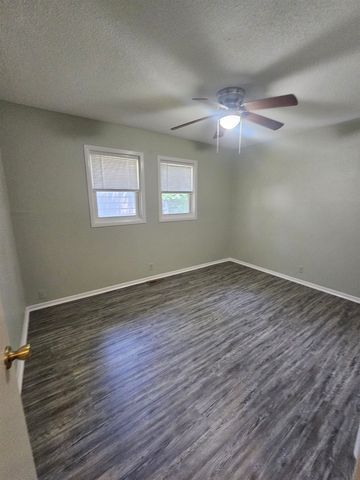 926 Money Ave, Augusta, KS 67010
