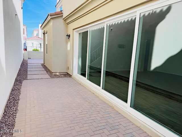 279 E MARKWOOD Drive, Chandler, AZ 85286