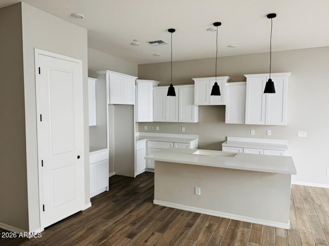 279 E MARKWOOD Drive, Chandler, AZ 85286