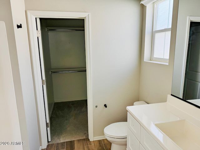 279 E MARKWOOD Drive, Chandler, AZ 85286