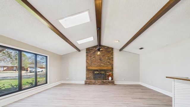 8606 Knoxville Avenue, Lubbock, TX 79423