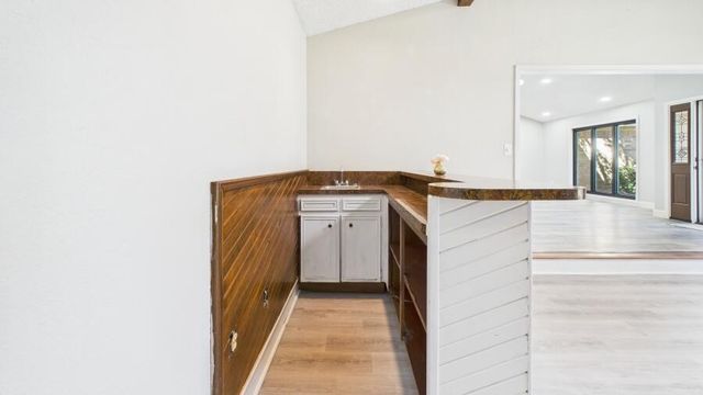 8606 Knoxville Avenue, Lubbock, TX 79423