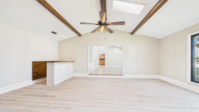 8606 Knoxville Avenue, Lubbock, TX 79423