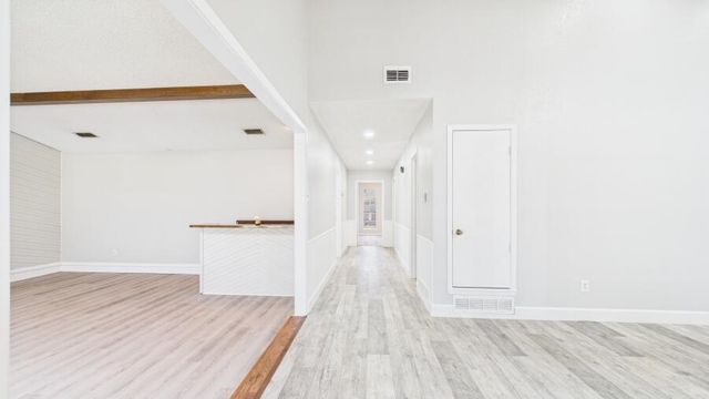 8606 Knoxville Avenue, Lubbock, TX 79423