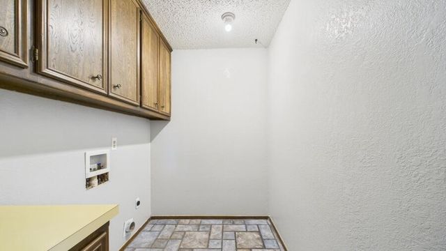 8606 Knoxville Avenue, Lubbock, TX 79423