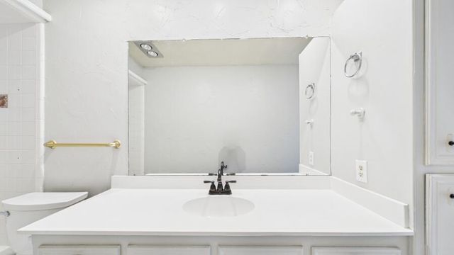 8606 Knoxville Avenue, Lubbock, TX 79423