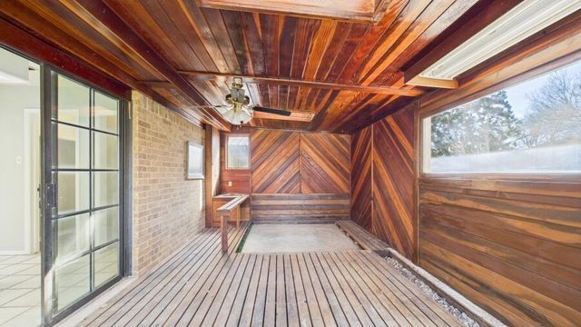 8606 Knoxville Avenue, Lubbock, TX 79423