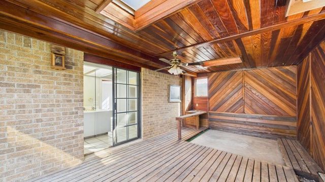 8606 Knoxville Avenue, Lubbock, TX 79423