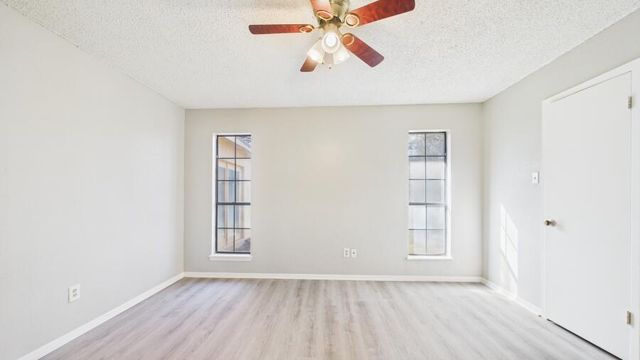 8606 Knoxville Avenue, Lubbock, TX 79423