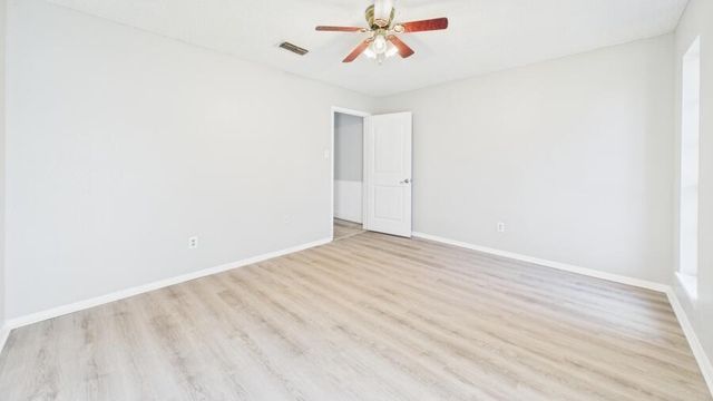 8606 Knoxville Avenue, Lubbock, TX 79423