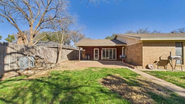 8606 Knoxville Avenue, Lubbock, TX 79423