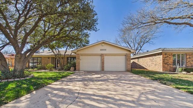 8606 Knoxville Avenue, Lubbock, TX 79423
