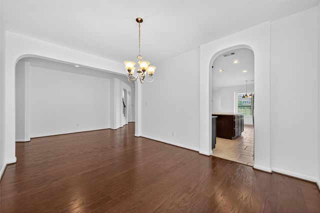83 W Wading Pond Circle, The Woodlands, TX 77375