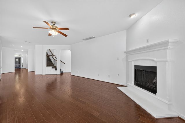 83 W Wading Pond Circle, The Woodlands, TX 77375