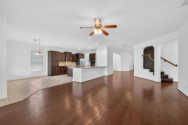 83 W Wading Pond Circle, The Woodlands, TX 77375