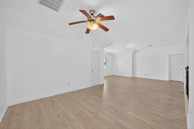 83 W Wading Pond Circle, The Woodlands, TX 77375