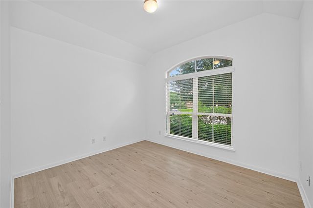 83 W Wading Pond Circle, The Woodlands, TX 77375