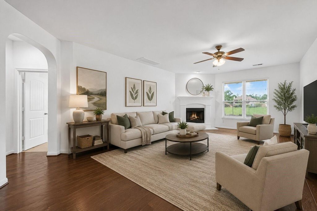 83 W Wading Pond Circle, The Woodlands, TX 77375