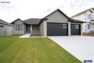 10930 Grantham Drive, Lincoln, NE 68527