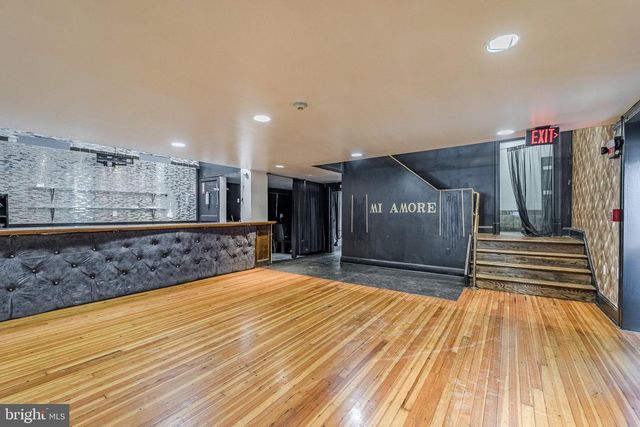 518 N CHARLES N N, Baltimore, MD 21201