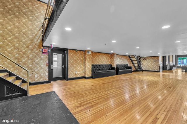 518 N CHARLES N N, Baltimore, MD 21201