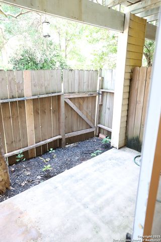 1823 Gary's Park, San Antonio, TX 78247