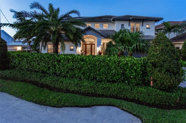 1580 SE 8th Street, Deerfield Beach, FL 33441