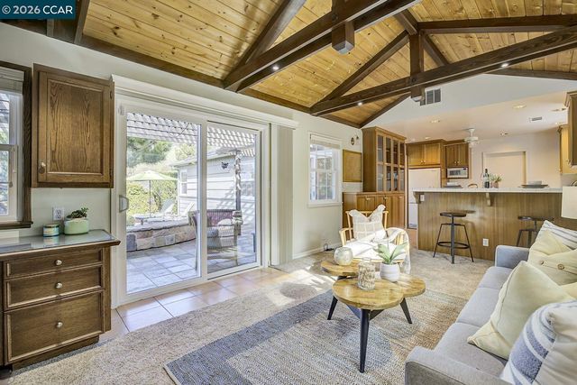 1375 El Curtola Blvd, Lafayette, CA 94549